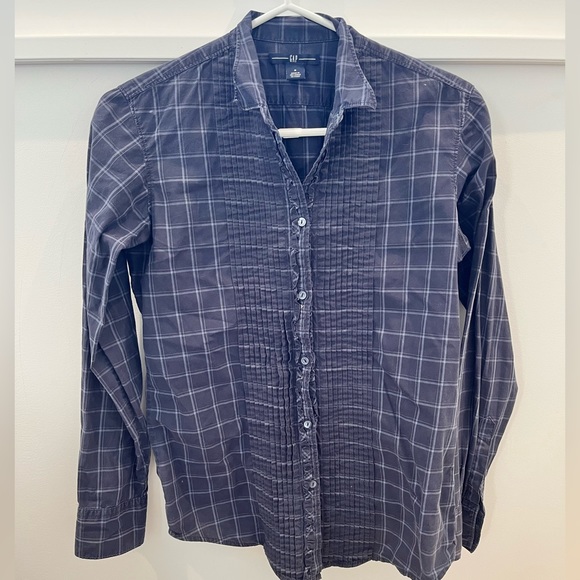 GAP Shirt - Picture 1 of 1